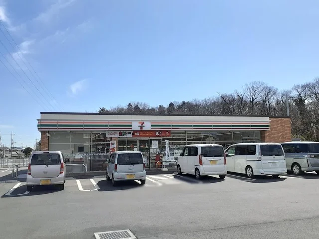 セブンイレブン高場店まで206m
