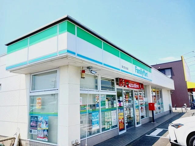 ファミリーマート富士宮小泉店まで250m