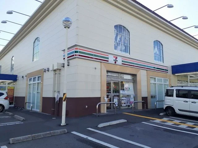 セブンイレブン三田学園前店様まで220m