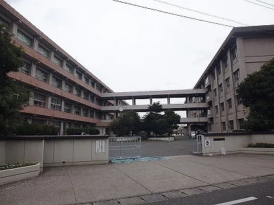 原川中学校まで800m