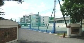 旭川市立光陽中学校まで900m