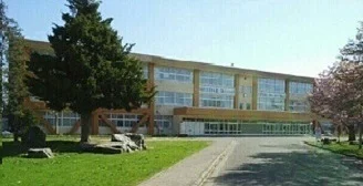 滝川市立第二小学校まで1100m