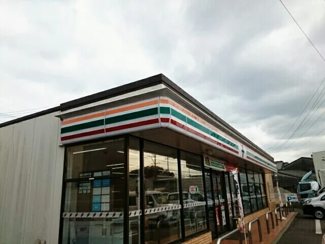 セブン-イレブン 勝川新町店まで400m