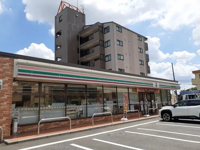 セブンイレブン春日井高山店まで302m