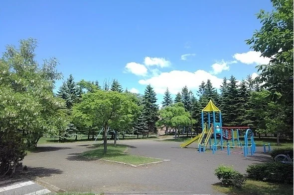 公園まで520m