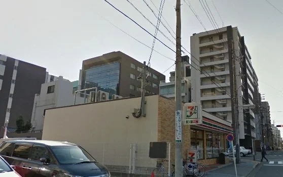 セブンイレブンまで290m