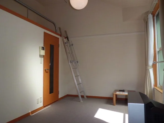 写真は204号室のものとなります。