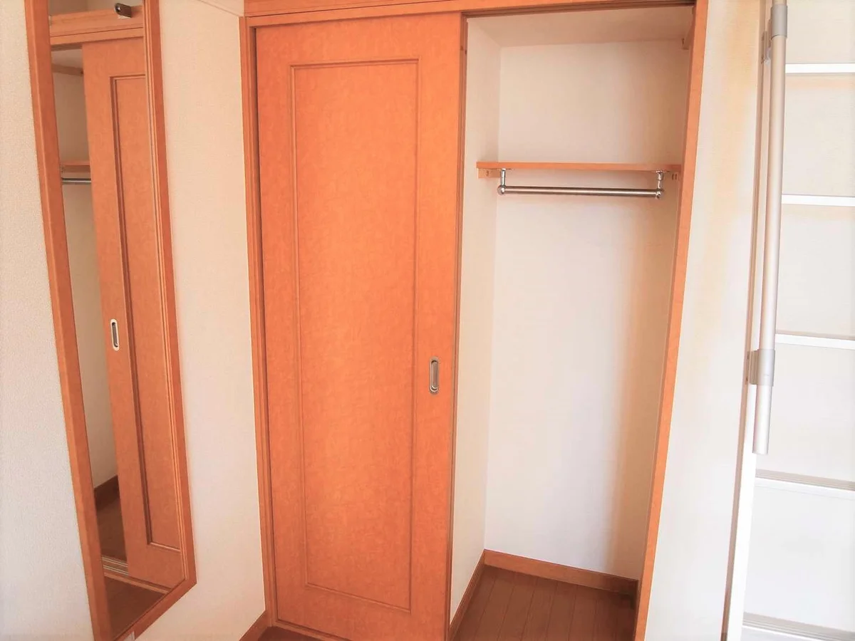 「同タイプの部屋の写真です」「現況優先」