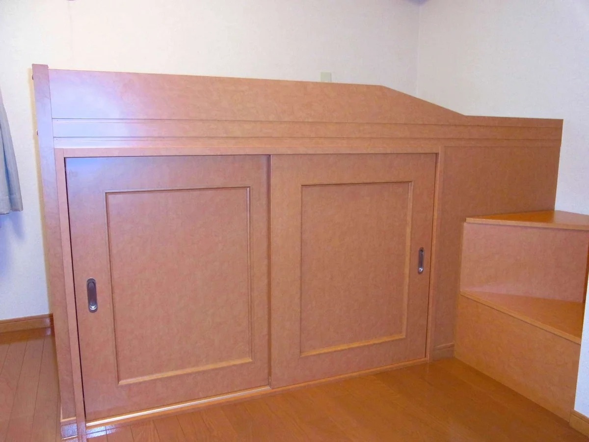 ベッド下　収納