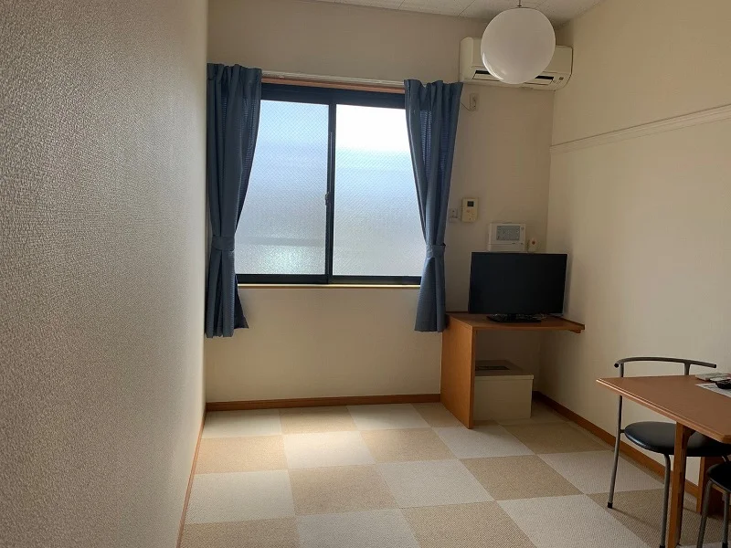 「同タイプの部屋の写真です」「現況優先」