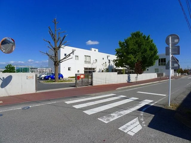 太田市立木崎小学校まで850m