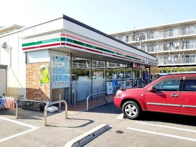 セブンイレブン長野花咲町店まで700m