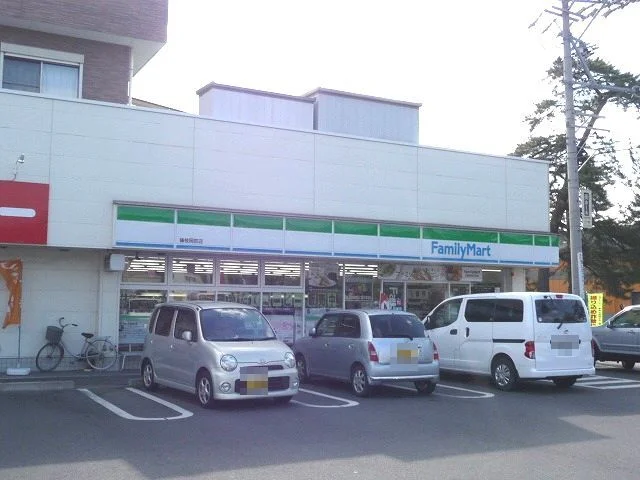ファミリーマート岡部店まで500m