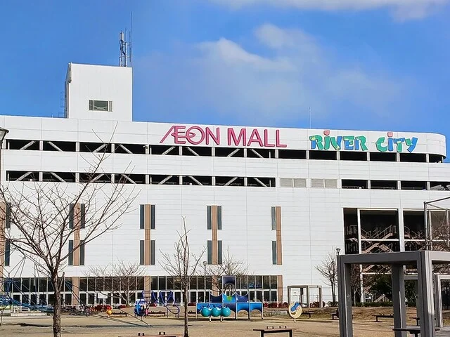 リバーシティーまで2200m