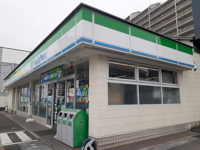 ファミリーマート様まで150m