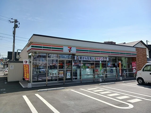 セブンイレブン周南慶万町店まで550m