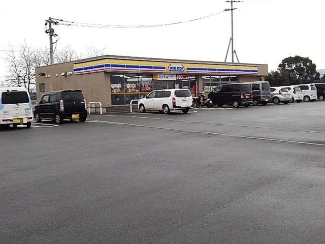 ミニストップ筑後野町北店まで560m