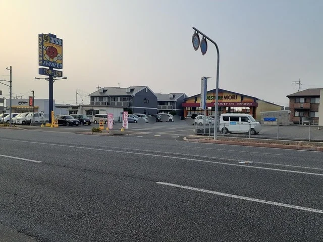 ドラッグストアモリ大村店まで536m