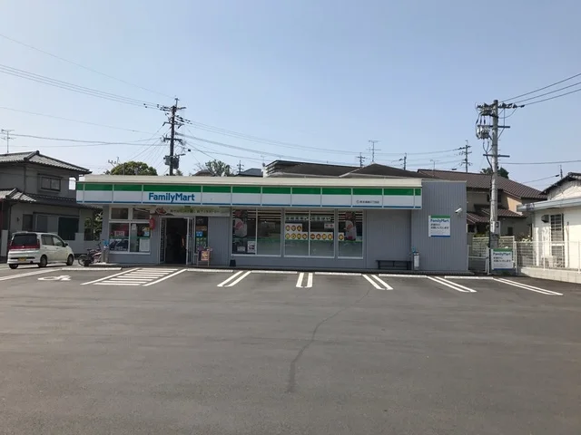 ファミリーマート島崎４丁目店まで450m