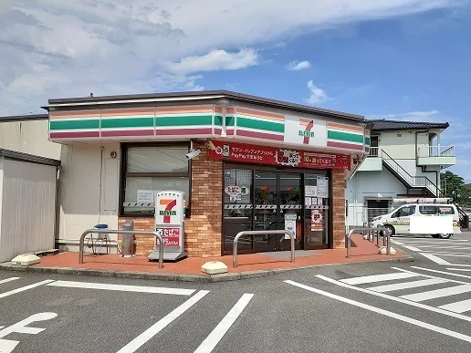 セブンイレブン日向南町まで1100m