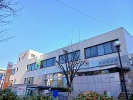 城東郵便局まで575m