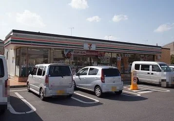セブンイレブンまで400m