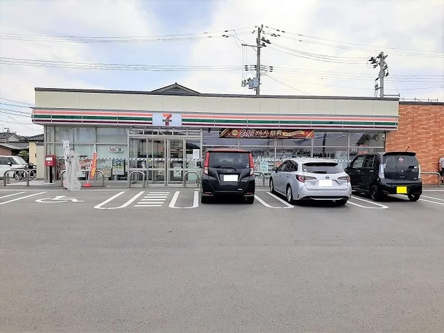 セブンイレブン　酒田東中の口店まで400m