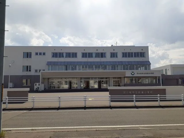 拓進小学校まで500m