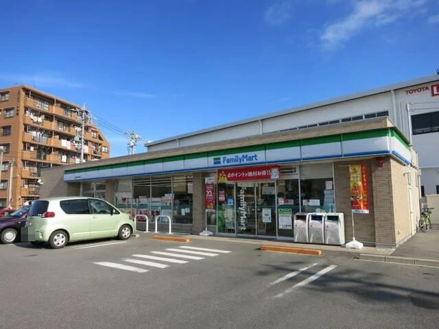 ファミリーマート 西尾新渡場店まで300m