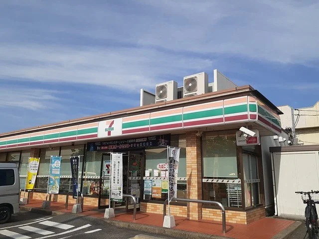 セブン-イレブン春日井白山町店まで220m