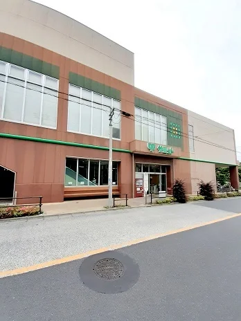 サミット板橋弥生町店まで17m