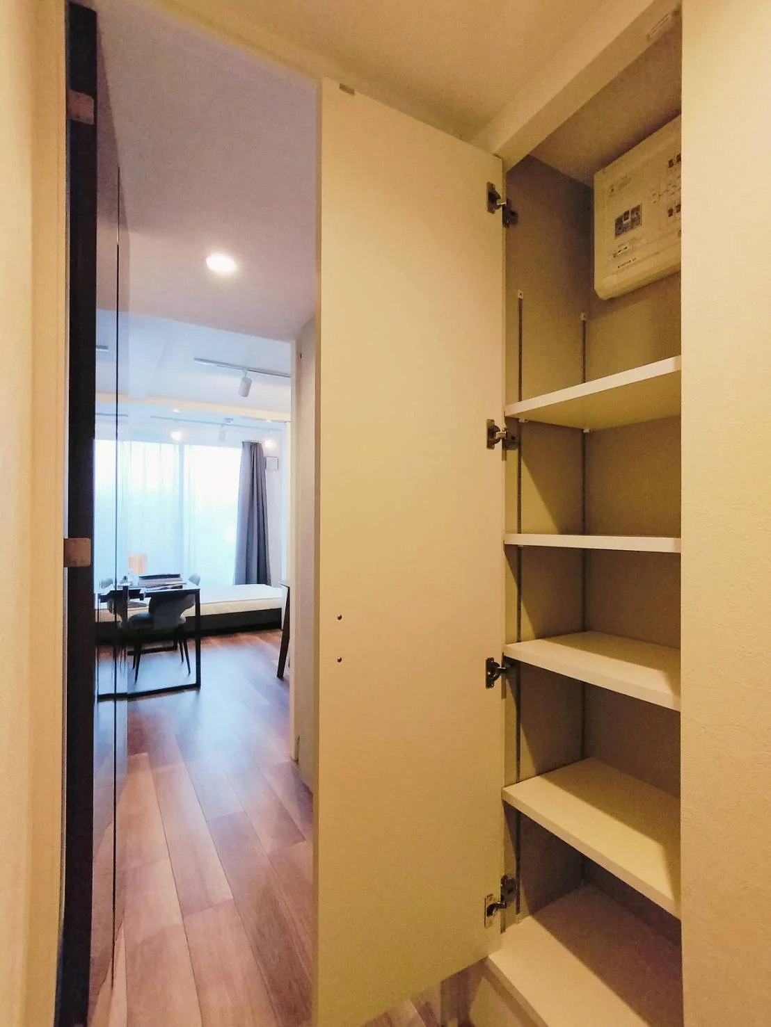 シューズボックス