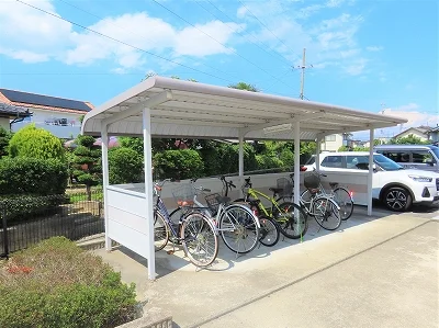 屋根付き駐輪場あり