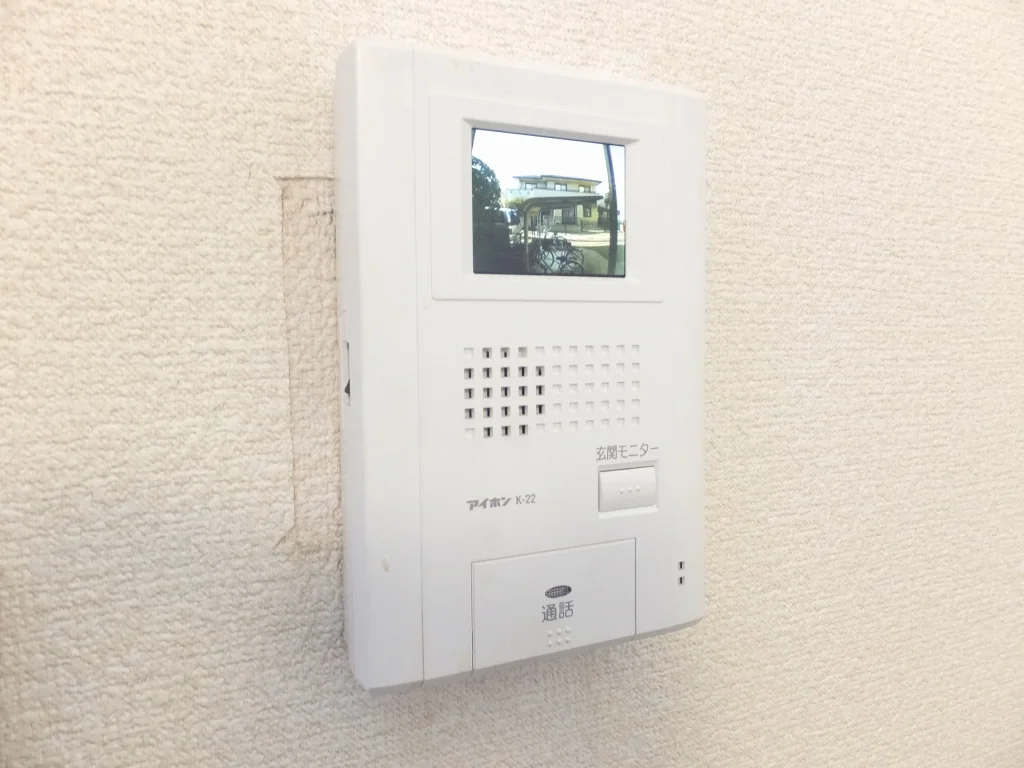 カラーモニター付きインターフォンなら急な来客にも慌てません！