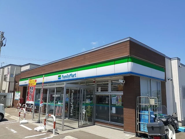 ファミリーマート青森小柳店まで650m