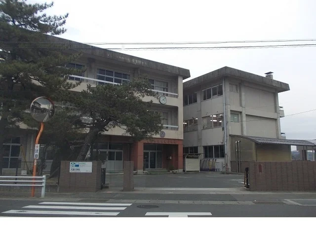 福島市立大森小学校まで1200m