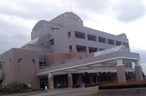 伊達市梁川総合支所まで220m