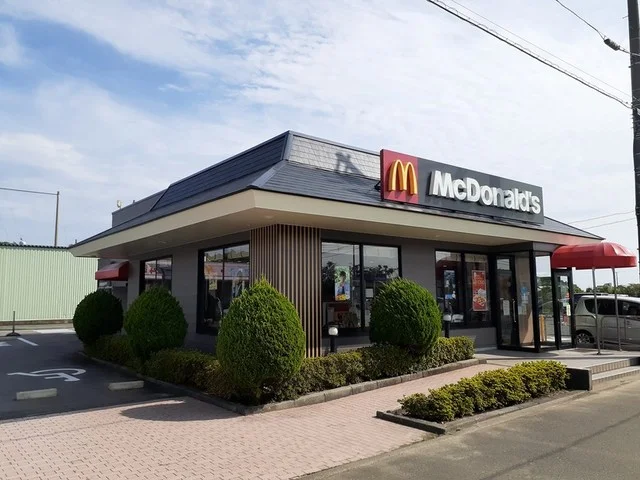 マクドナルド６号線大津店まで2100m