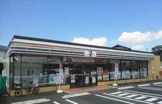 セブンイレブンまで600m