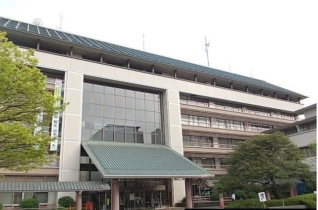 成田市役所まで1400m