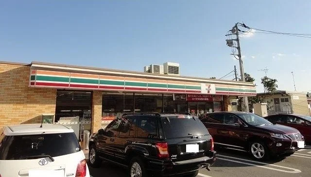 セブンイレブンまで750m