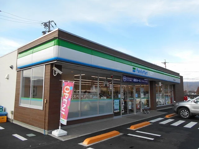 ファミリーマート茅野神之原西店まで450m