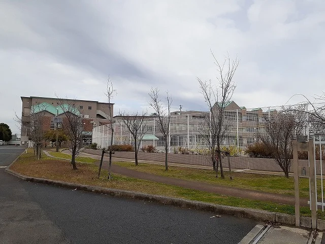 さくら小学校まで450m