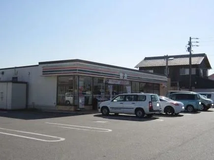 セブンイレブンまで950m