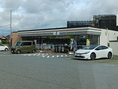 セブンイレブン小野本町店まで600m