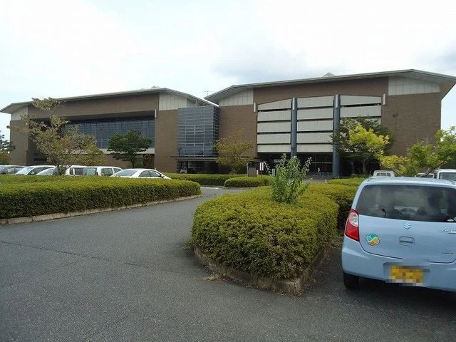 岩国運動公園まで1000m