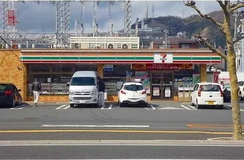 セブンイレブンまで850m