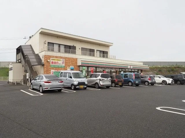 セブンイレブンまで850m