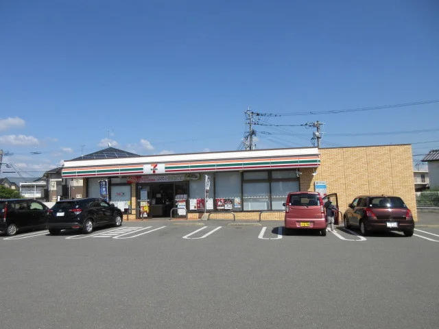 セブンイレブンまで390m