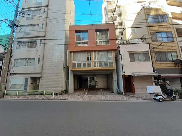 岩佐医院まで61m